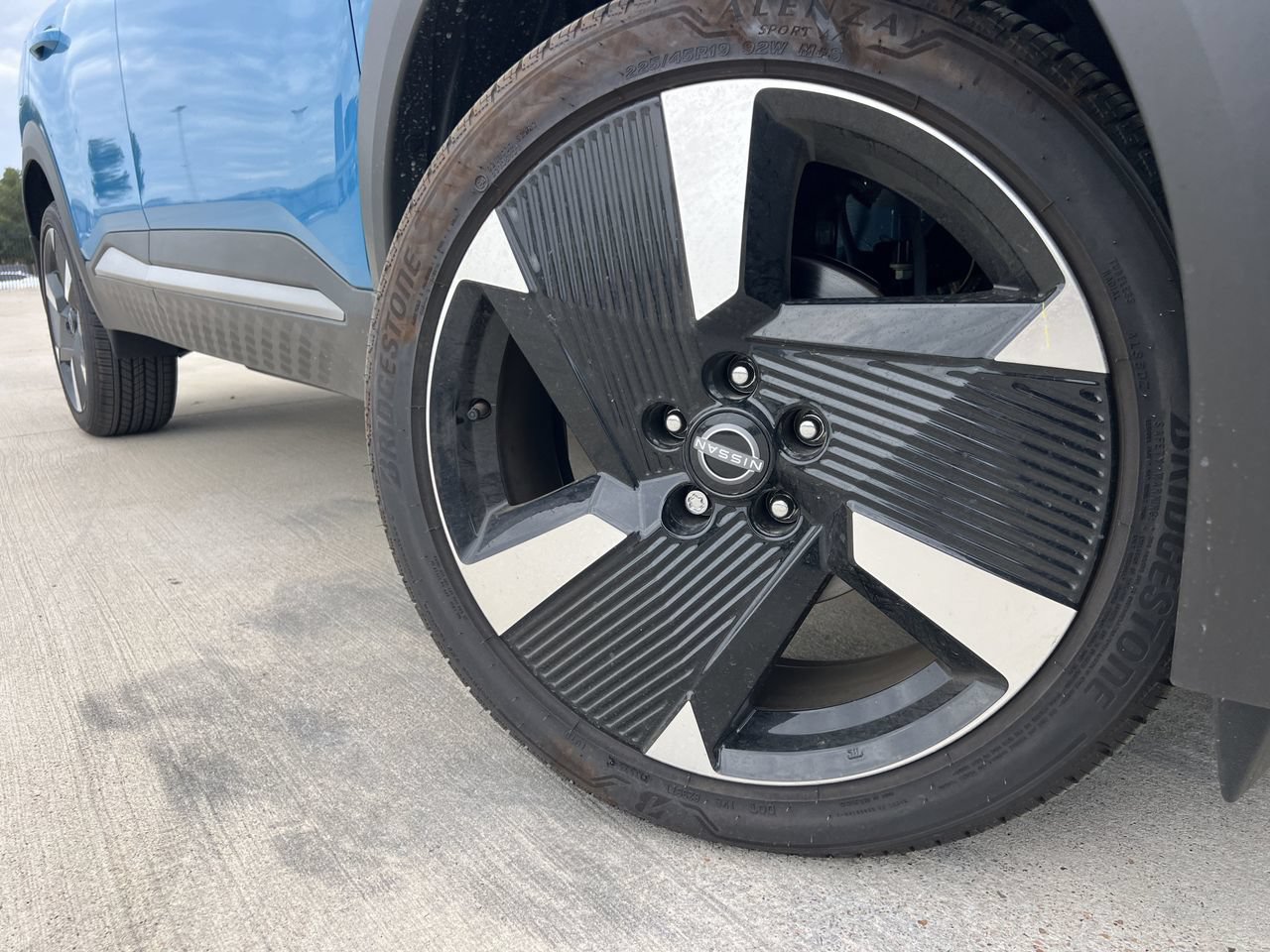 New 2026 Nissan Kicks SR FWD image 6