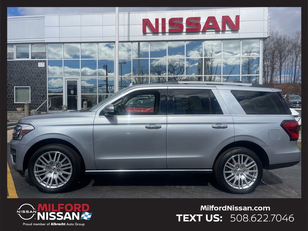Used 2024 Ford Expedition Limited image 2