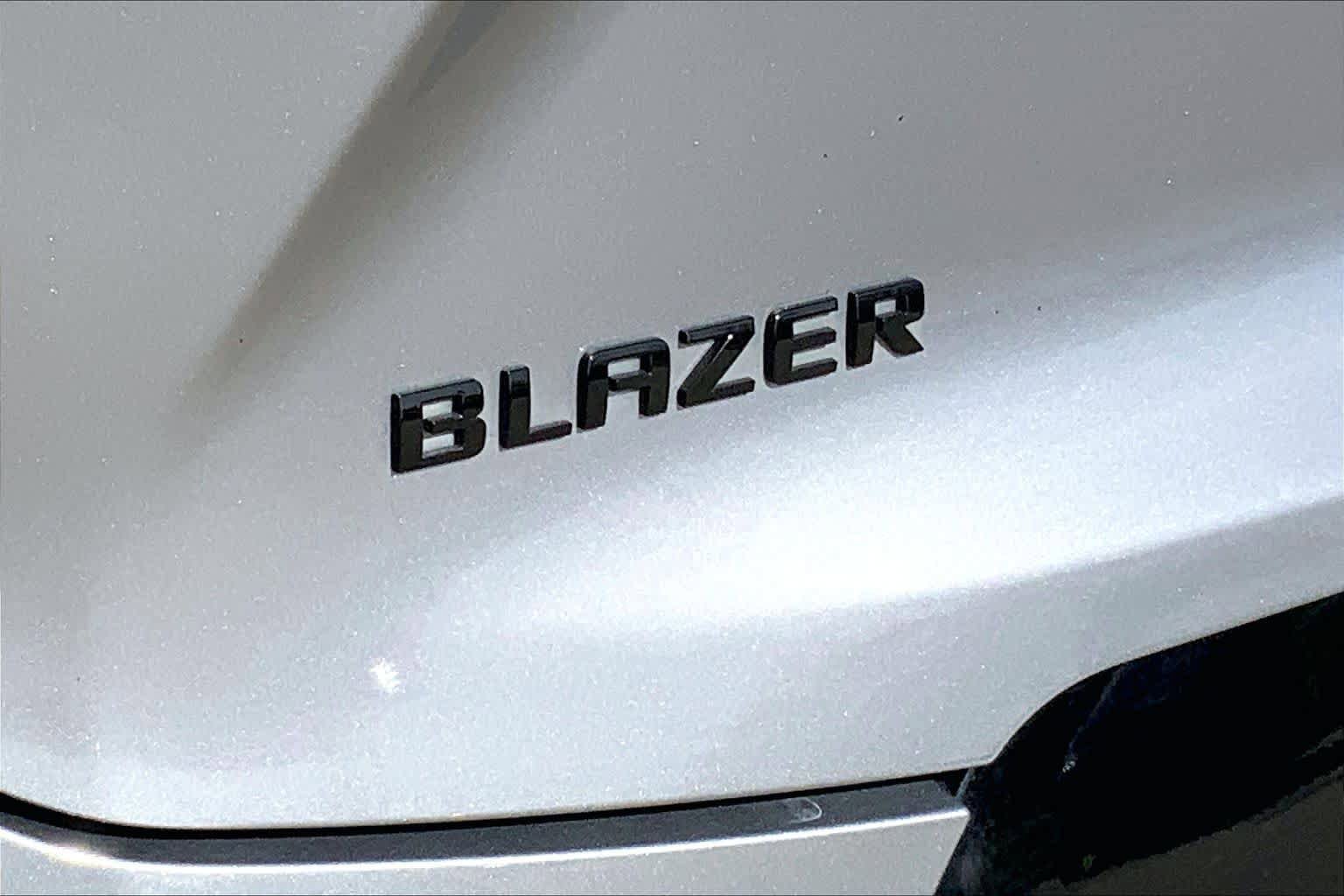 Used 2023 Chevrolet Blazer RS w/ Driver Confidence II Package FWD image 10
