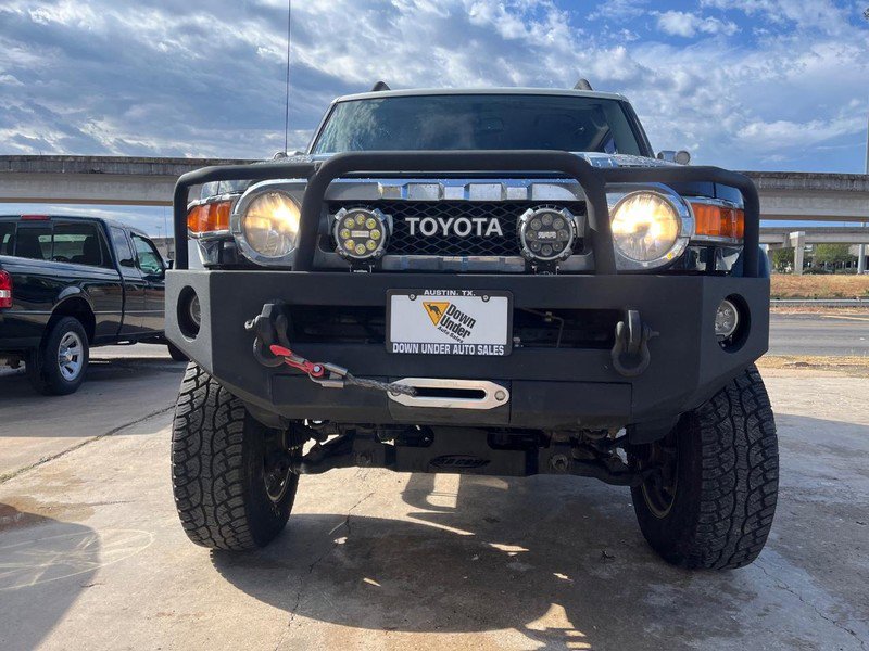 Used 2010 Toyota FJ Cruiser 4WD image 2