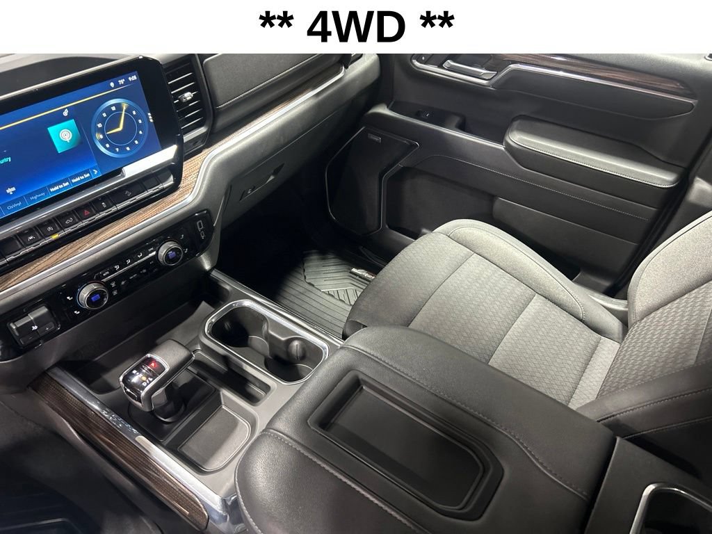 Used 2022 Chevrolet Silverado 1500 LT Trail Boss w/ Convenience Package II AWD/4WD image 7