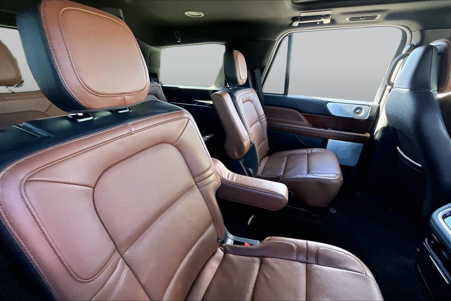 Used 2023 Lincoln Navigator Reserve RWD image 18