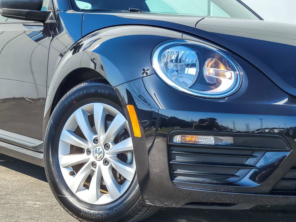Used 2018 Volkswagen Beetle 2.0T S image 3