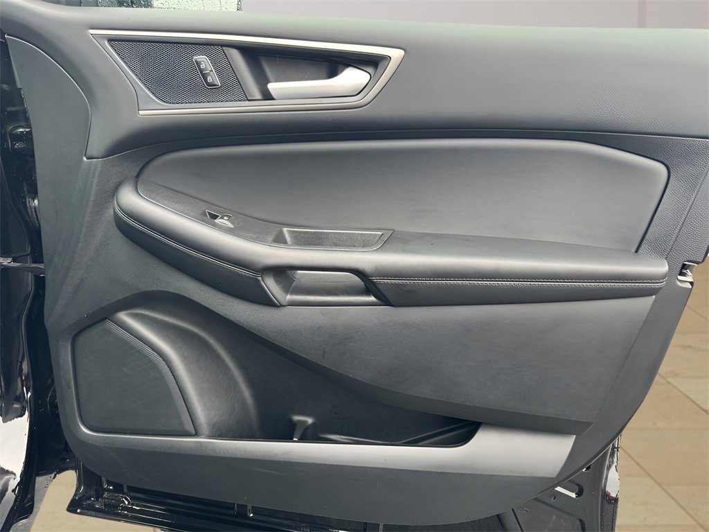 Used 2023 Ford Edge SEL image 26