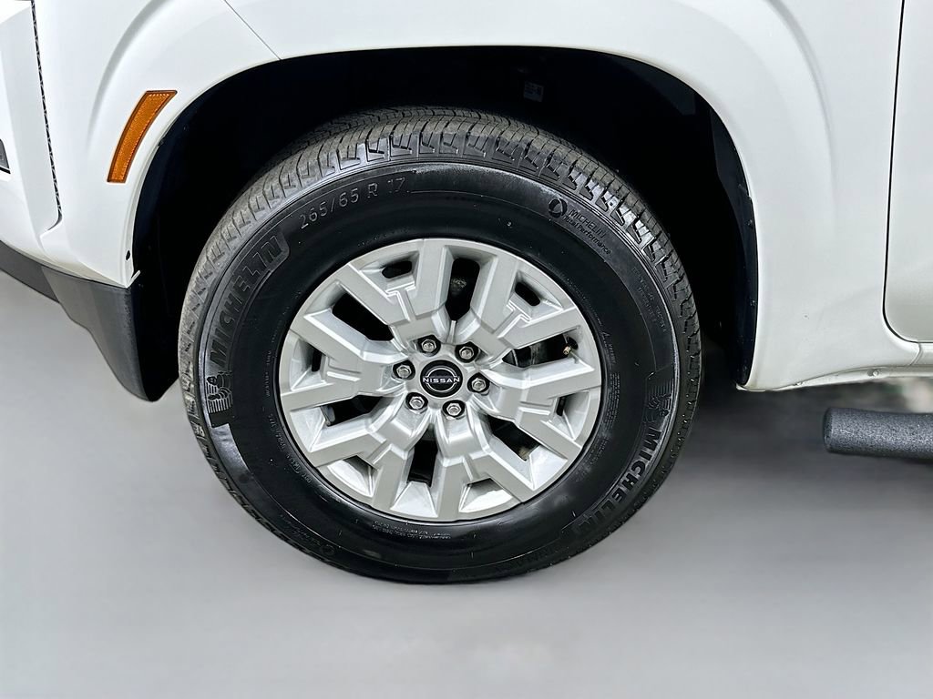 Used 2023 Nissan Frontier SV RWD image 8