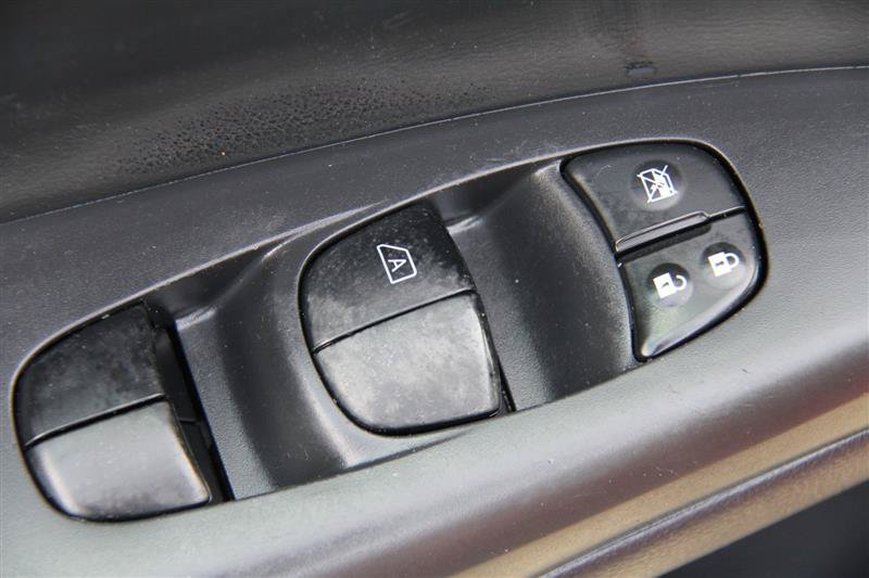 Used 2018 Nissan Sentra SR w/ Premium Package (P02) FWD image 16