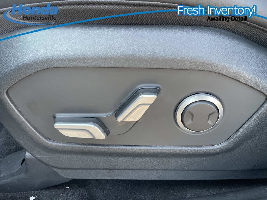 Used 2025 Hyundai Santa Fe SEL FWD image 25
