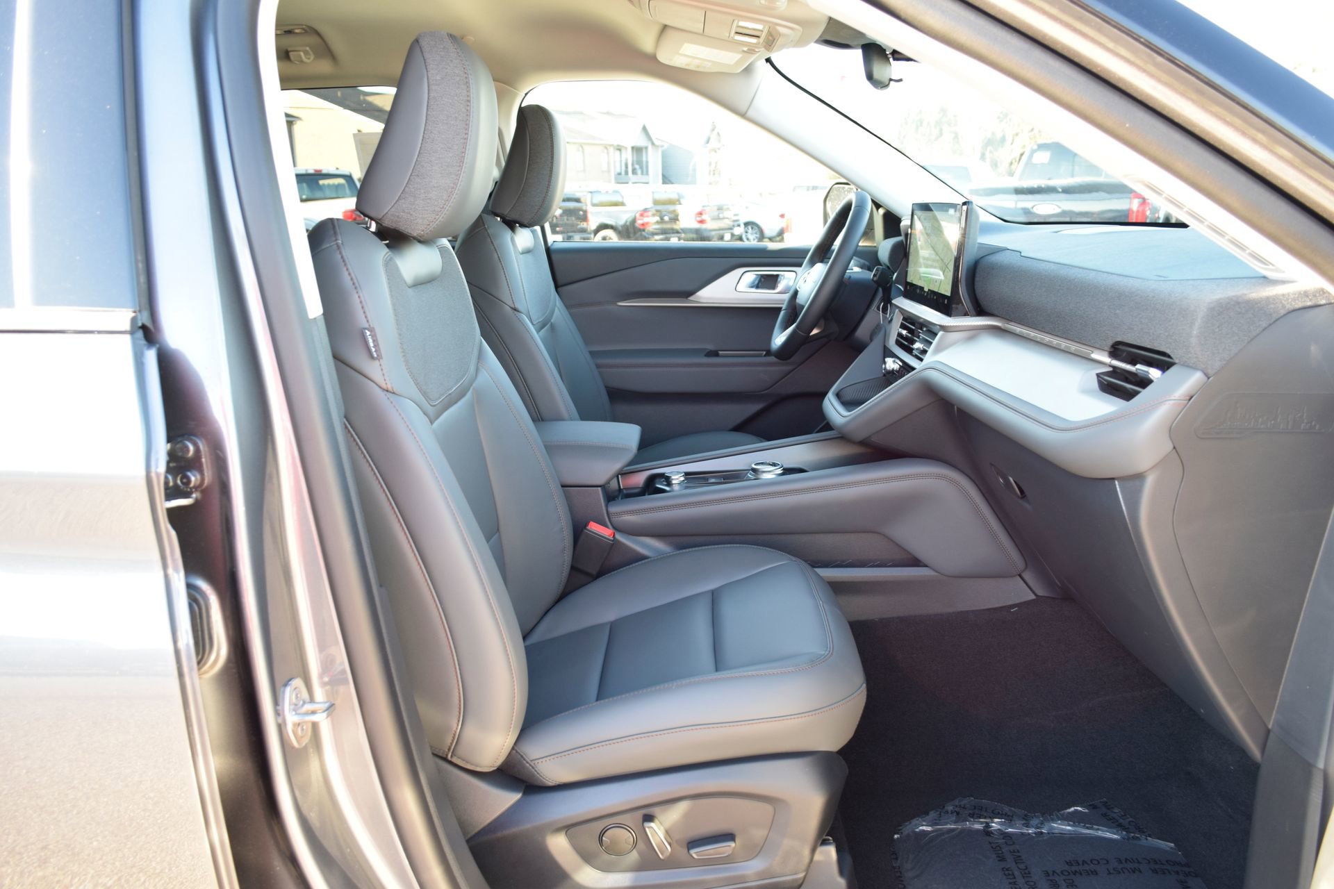 New 2026 Ford Explorer Active w/ Active Comfort Package image 25