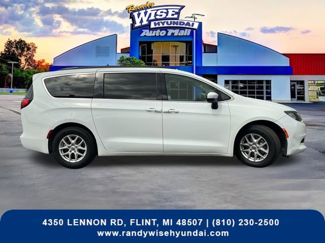 Used 2021 Chrysler Voyager Lxi FWD image 7