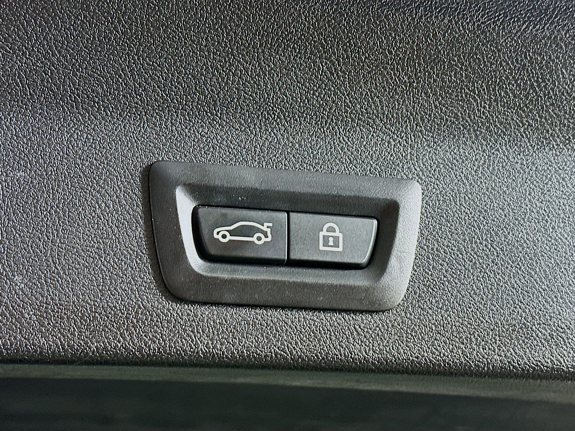 Used 2022 BMW X3 xDrive30i w/ Premium Package image 29