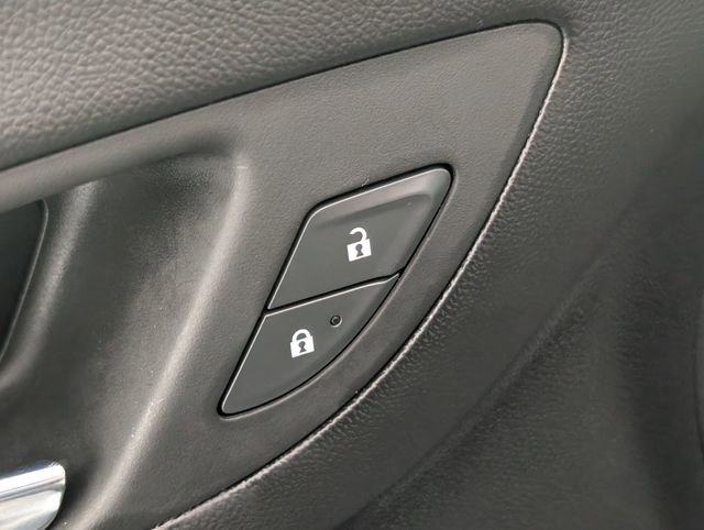 Used 2022 Chevrolet Equinox LS image 11