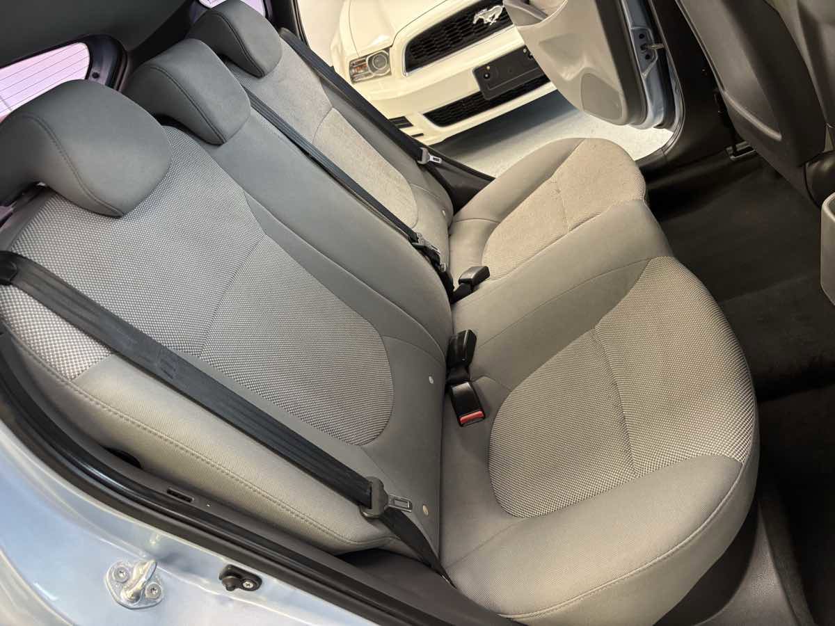 Used 2012 Hyundai Accent GS image 23