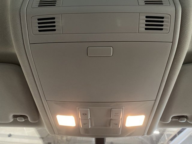 Used 2019 Volkswagen Golf S image 16