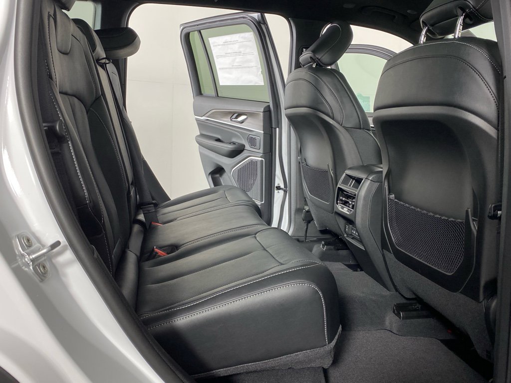 New 2026 Jeep Grand Cherokee Limited Reserve AWD/4WD image 26