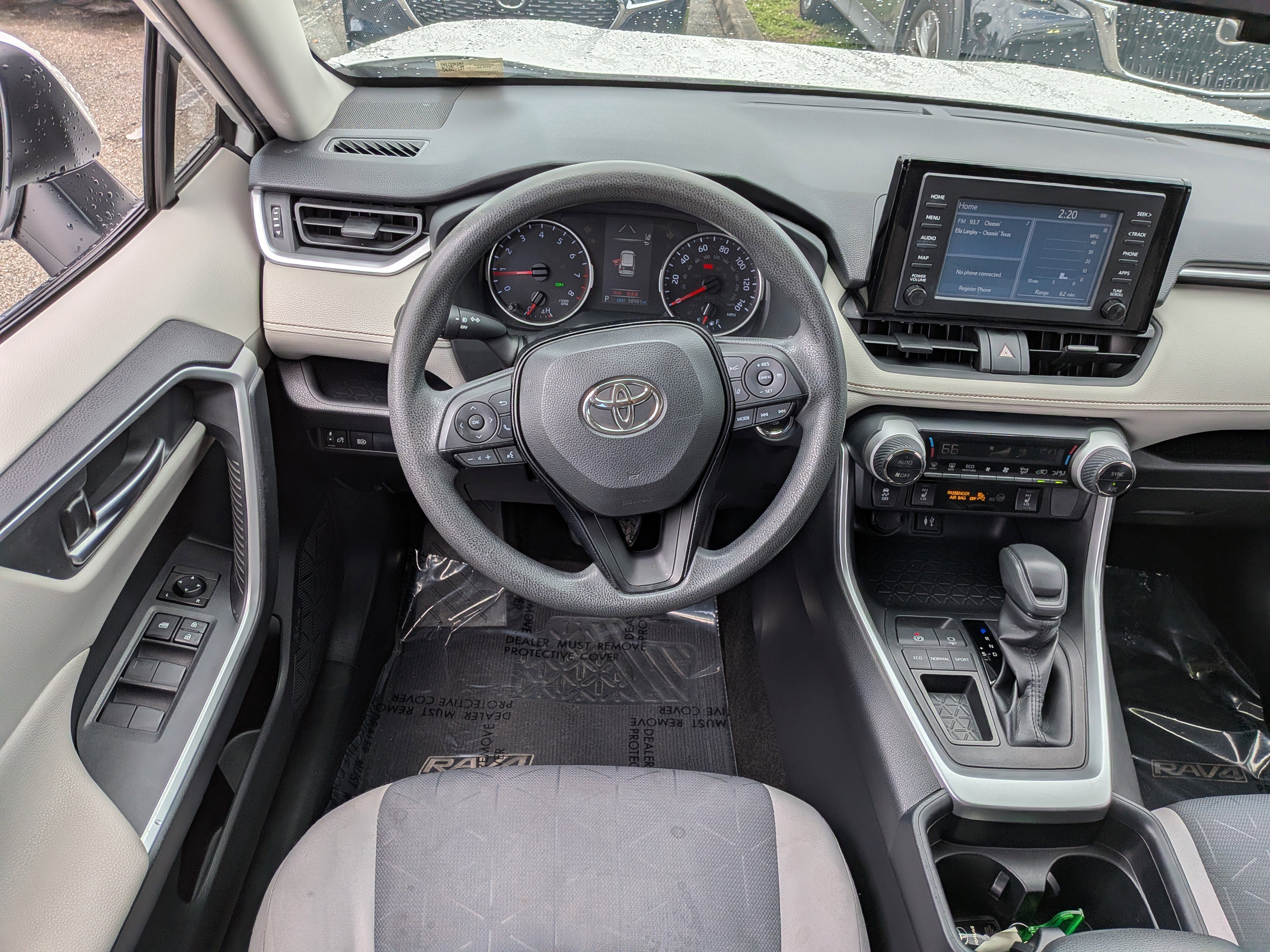 Used 2019 Toyota RAV4 XLE w/ Convenience Package image 18