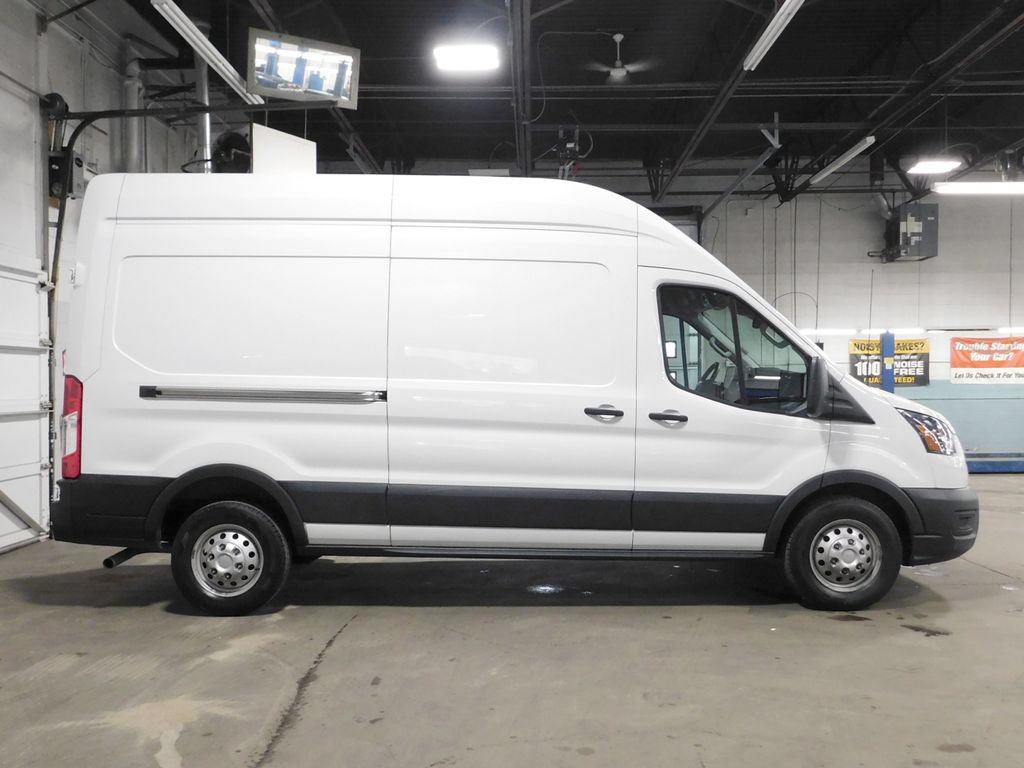 Used 2022 Ford Transit 250 148 High Roof AWD image 6