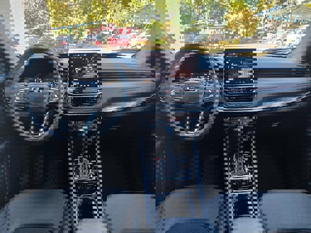 Used 2023 Jeep Compass Trailhawk image 8