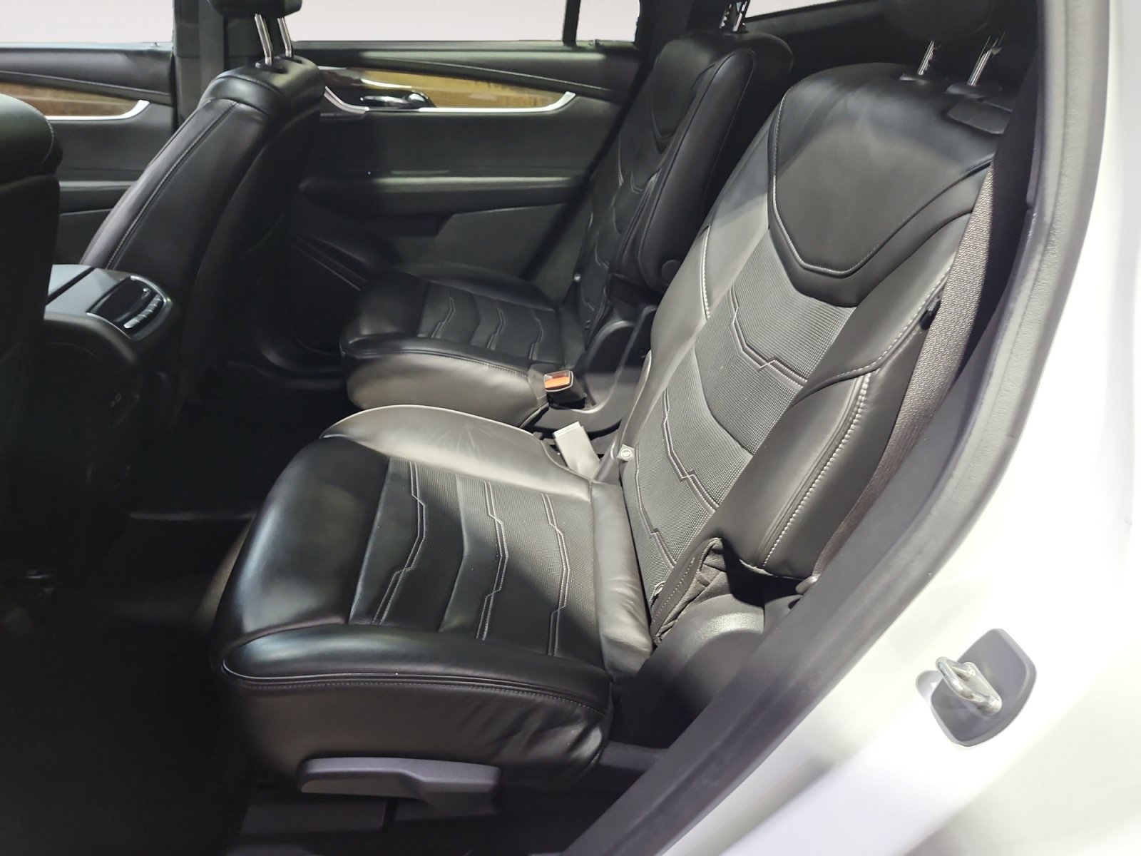 Used 2020 Cadillac XT6 Sport w/ Platinum Package AWD/4WD image 13