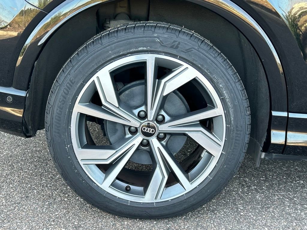 Used 2023 Audi Q4 e-tron Premium Plus w/ Premium Plus image 52
