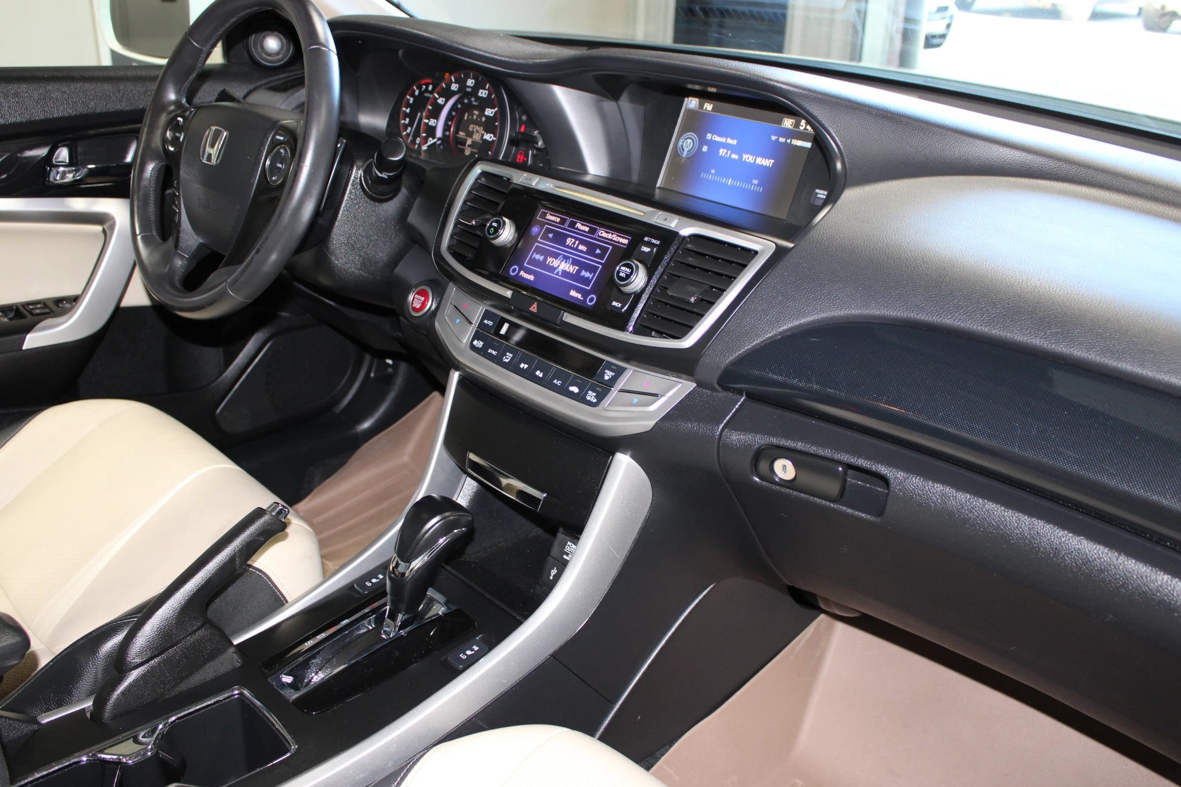 Used 2014 Honda Accord EX-L image 34