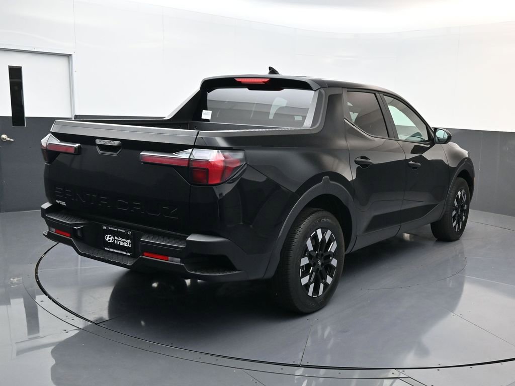 Certified 2025 Hyundai Santa Cruz SE image 4