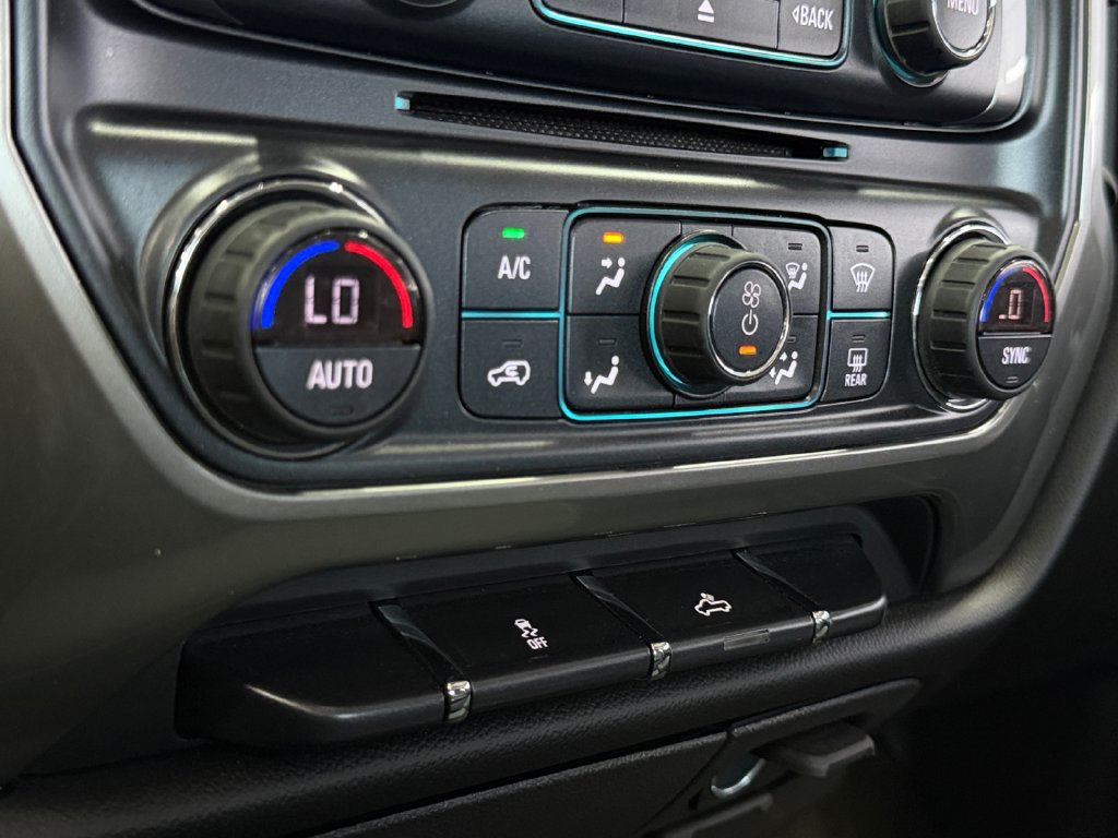 Used 2018 Chevrolet Silverado 1500 LT w/ LT Eassist Package RWD image 20