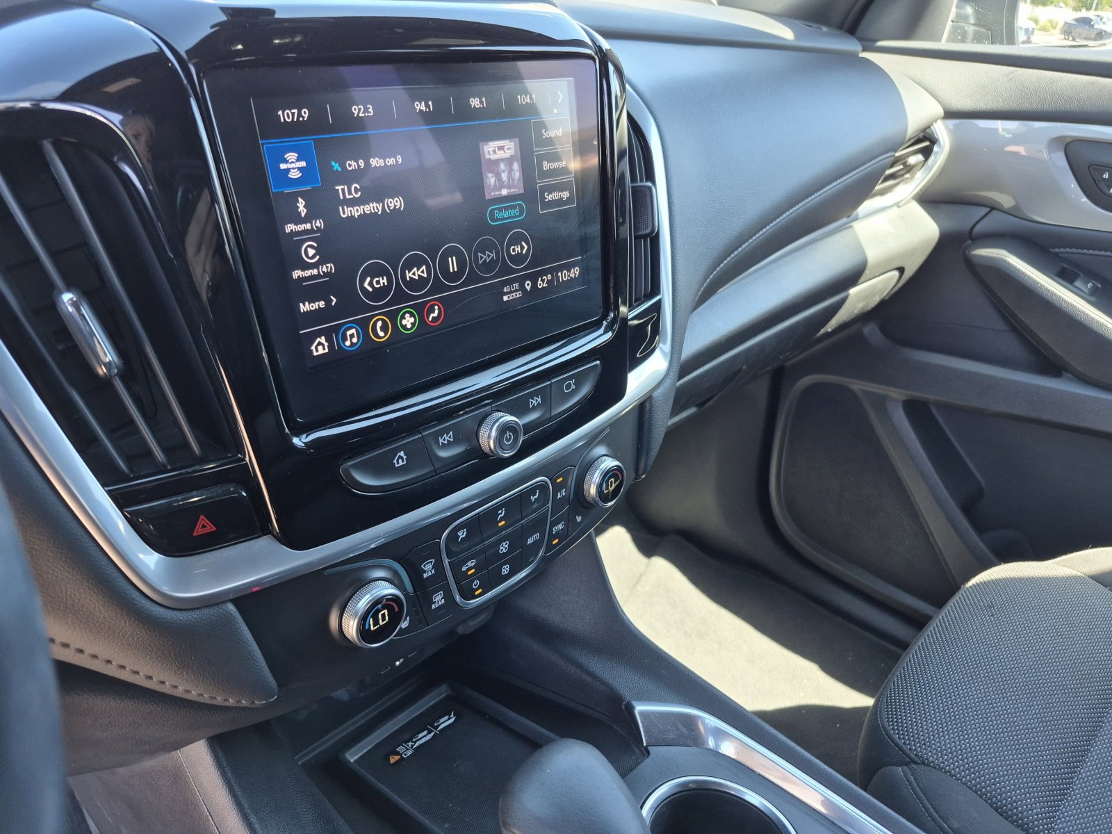 Used 2022 Chevrolet Traverse LT w/ LPO, Cargo Package AWD/4WD image 11