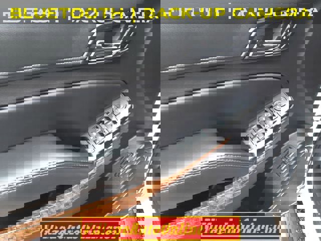 Used 2016 Chevrolet Suburban LTZ image 12