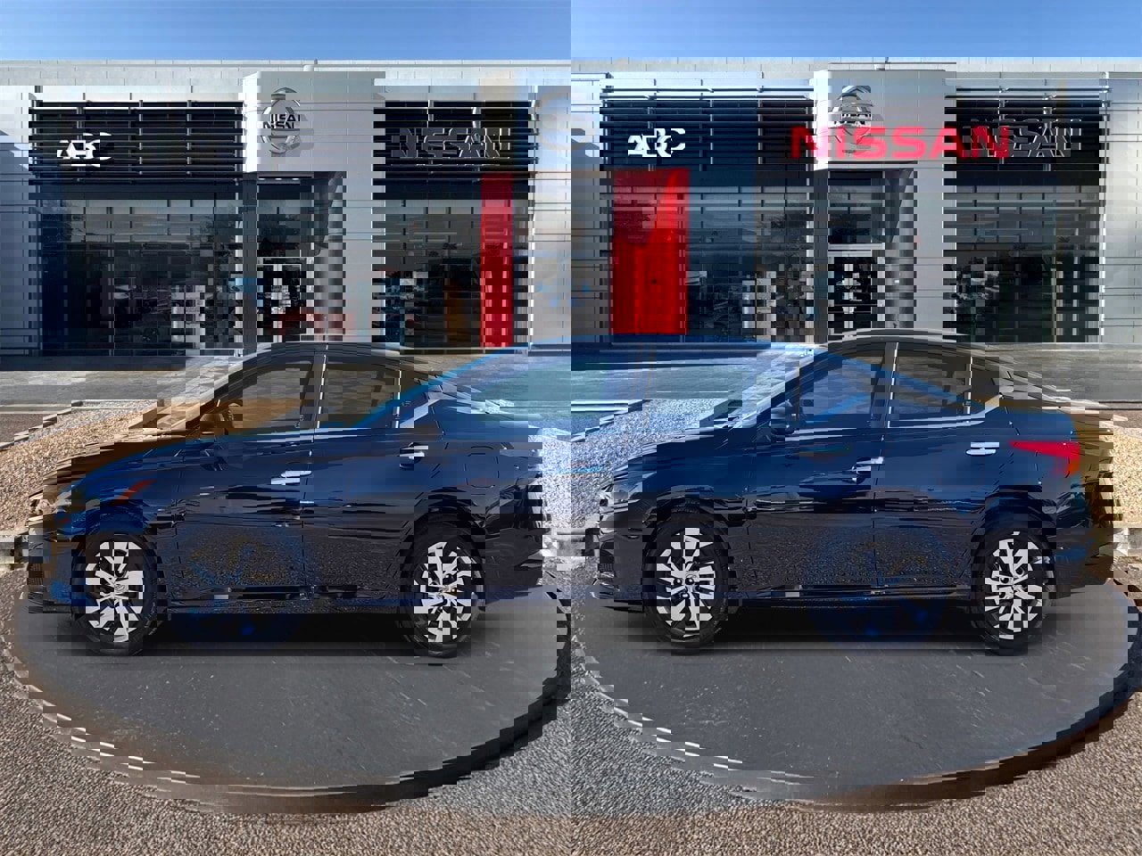 Used 2025 Nissan Altima 2.5 S image 8