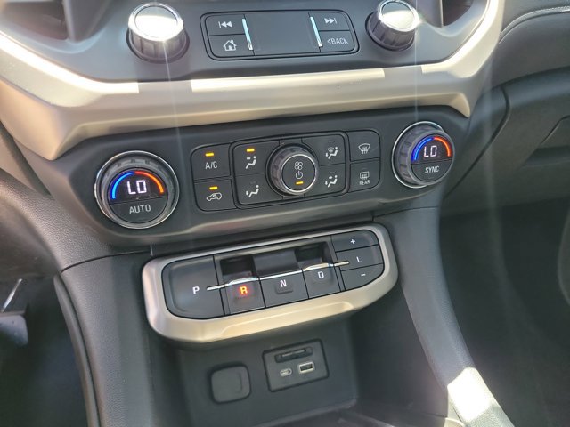 Used 2020 GMC Acadia Denali w/ Denali Ultimate Package AWD/4WD image 33