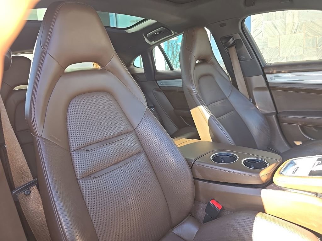 Used 2018 Porsche Panamera 4S image 37