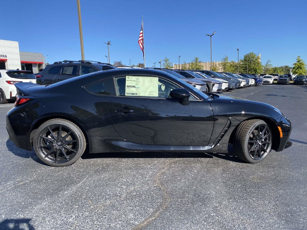 New 2027 Toyota GR86 Premium RWD image 2