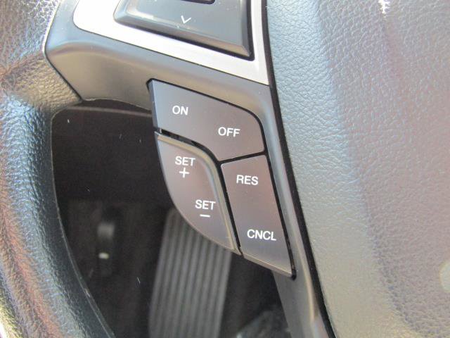 Certified 2017 Ford Fusion SE FWD image 19