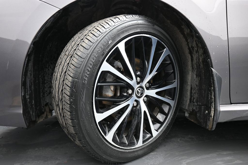 Used 2020 Toyota Camry SE FWD image 42
