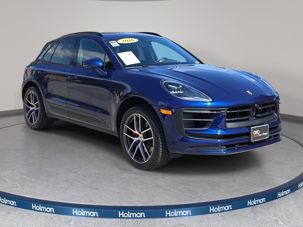 Used 2023 Porsche Macan S AWD/4WD image 4