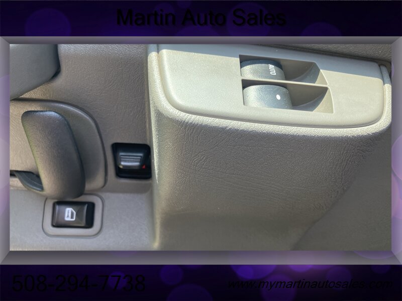 Used 2020 Chevrolet Express 2500 Extended w/ Communications Package RWD image 18