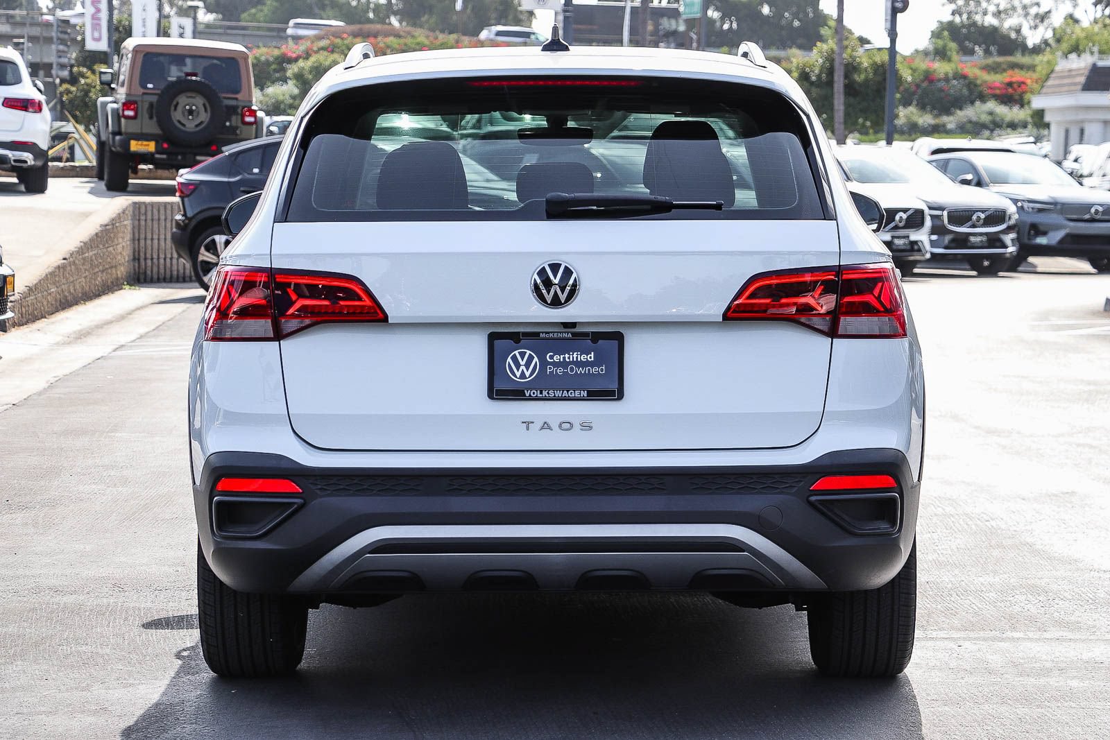Used 2023 Volkswagen Taos S FWD image 8