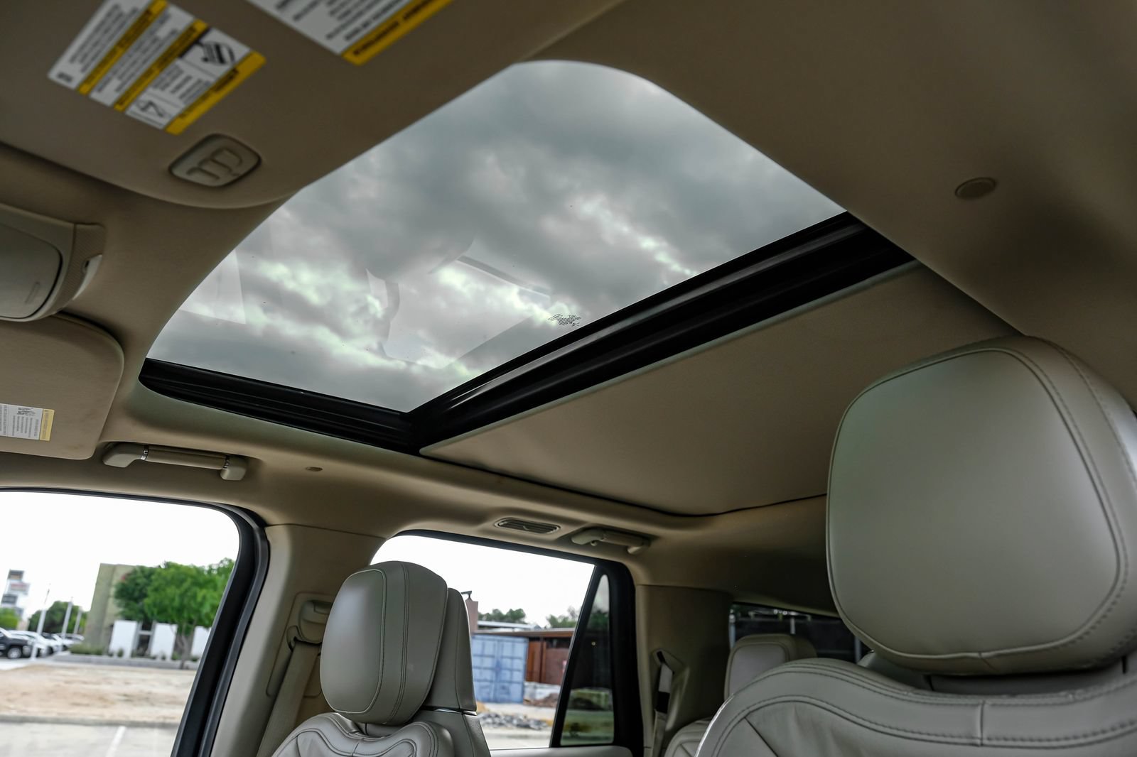 Used 2020 Lincoln Navigator L Reserve w/ Equipment Group 208A Reserve AWD/4WD image 5