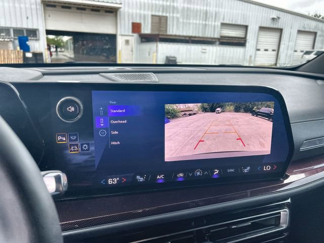 Certified 2025 Chevrolet Traverse Z71 w/ Enhanced Driving Package AWD/4WD image 14