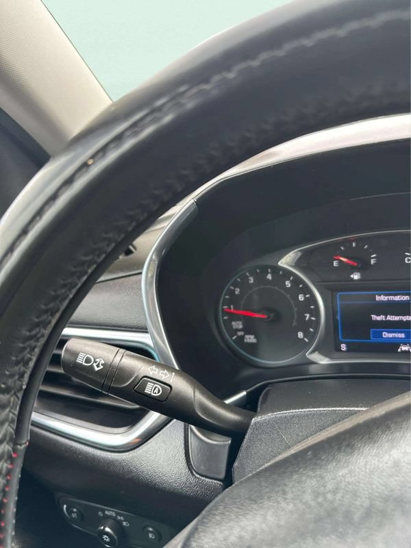 Used 2020 Chevrolet Equinox LT w/ Driver Convenience Package AWD/4WD image 22