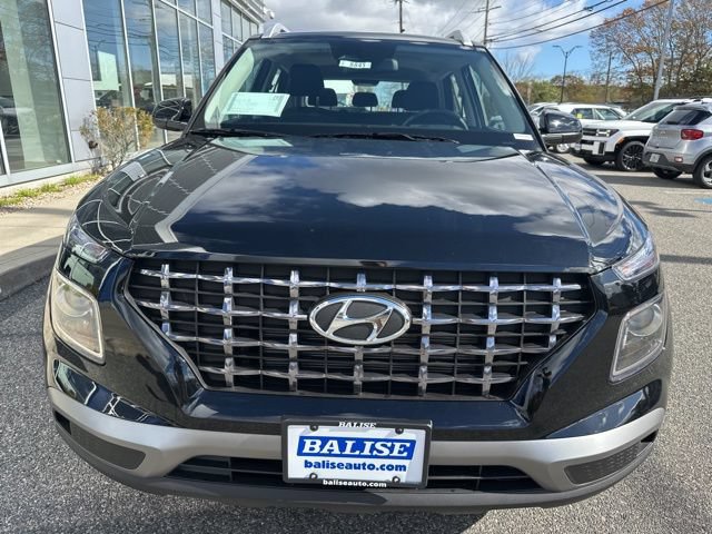 New 2026 Hyundai Venue SEL FWD image 2