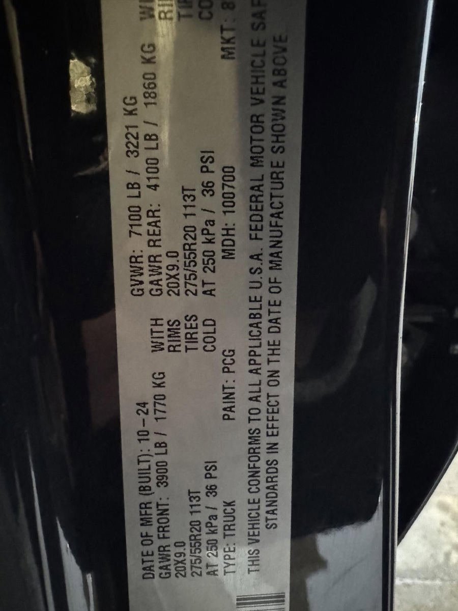Used 2025 RAM 1500 Laramie AWD/4WD image 34