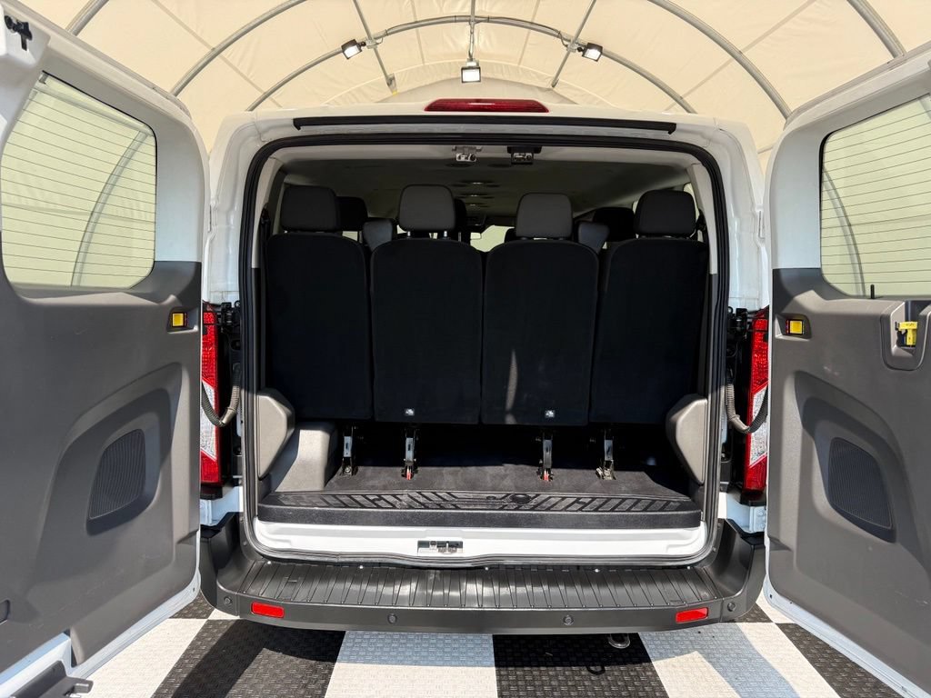 Used 2024 Ford Transit 350 XLT RWD image 4