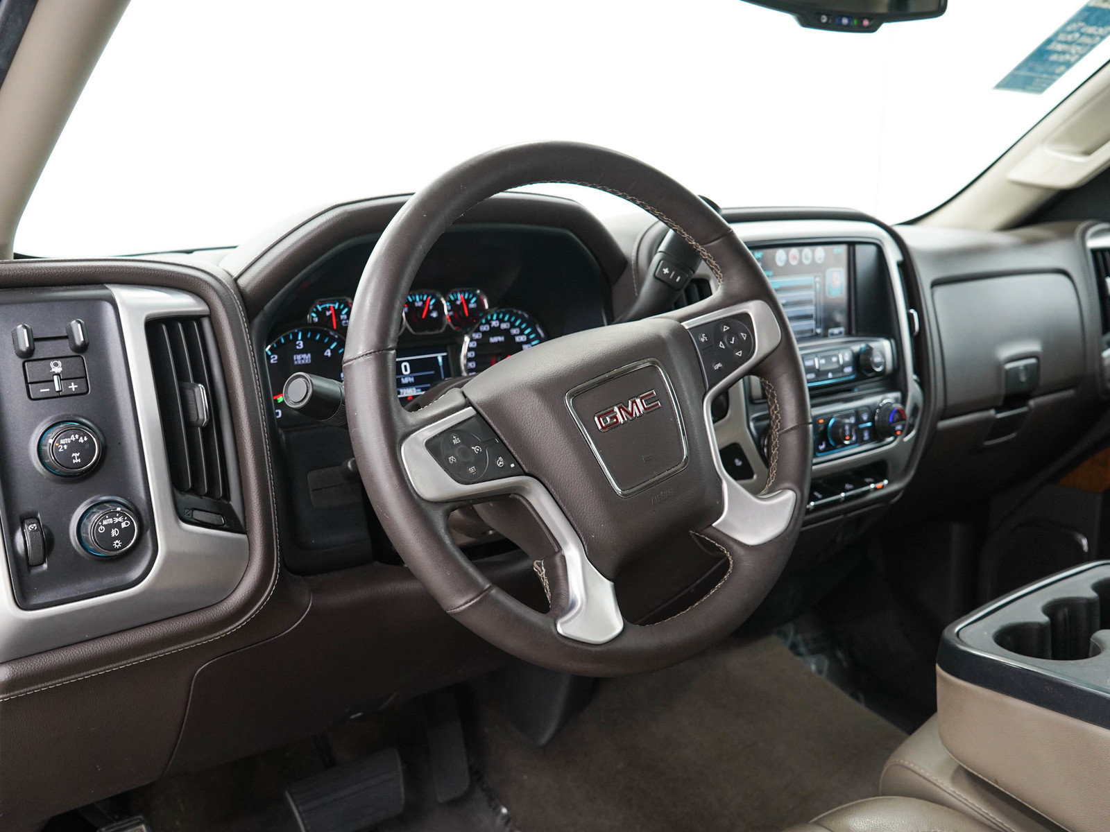 Used 2018 GMC Sierra 1500 SLT w/ SLT Preferred Package AWD/4WD image 25