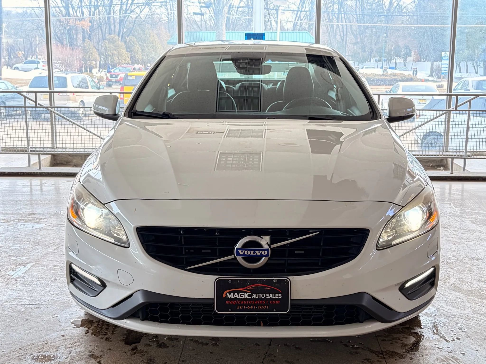 Used 2017 Volvo S60 T5 Dynamic w/ Vision Package image 5