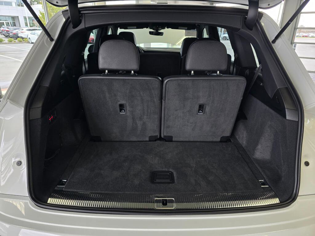 Used 2025 Audi Q7 3.0T Premium Plus image 17
