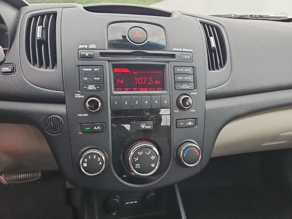Used 2012 Kia Forte EX FWD image 17