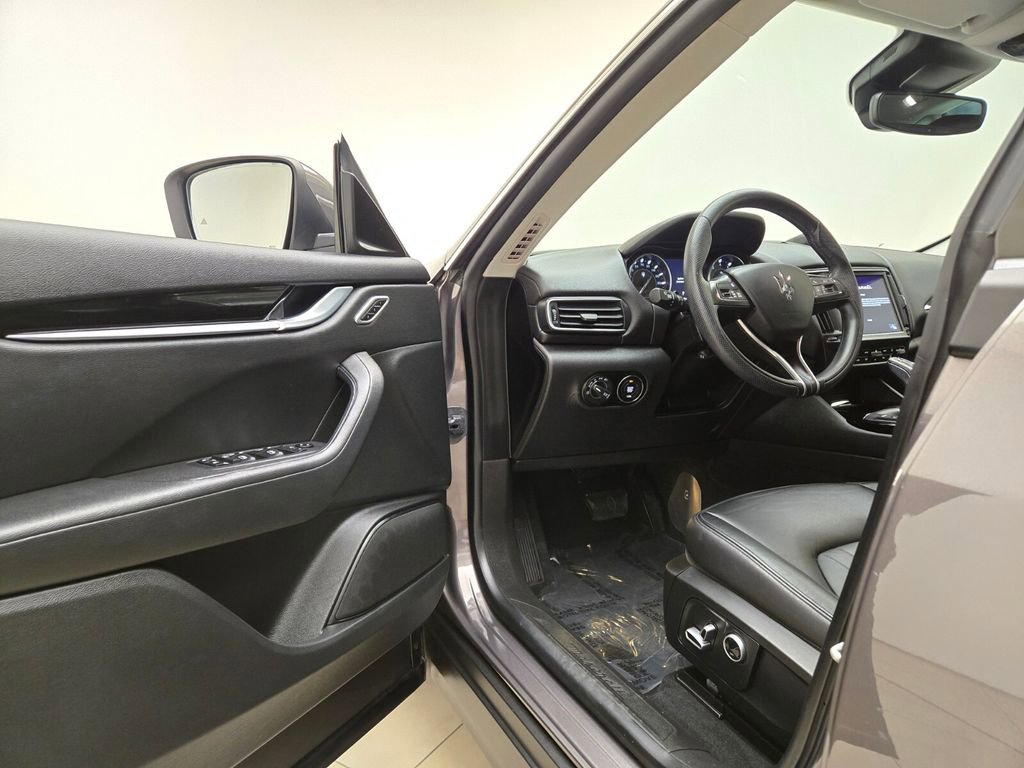 Certified 2022 Maserati Levante GT image 16