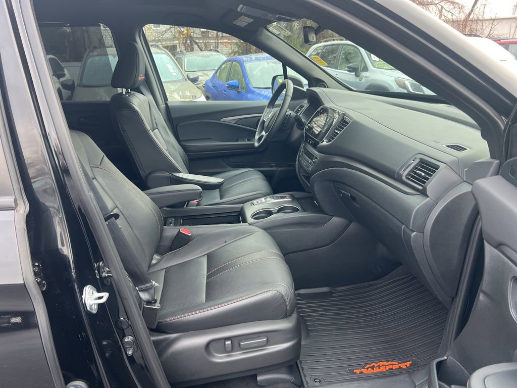 Used 2023 Honda Passport TrailSport image 46