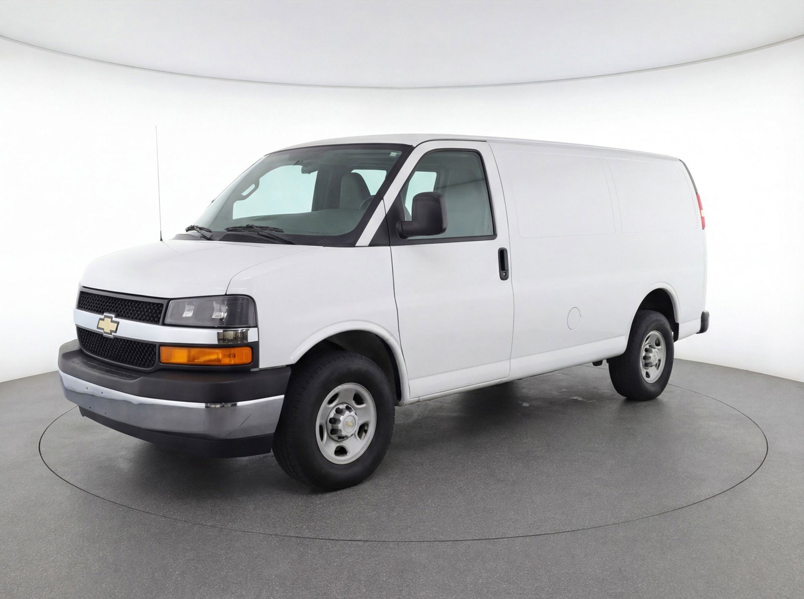 Used 2025 Chevrolet Express 3500 LT w/ LT Preferred Equipment Group image 3